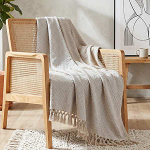 Plaid décoratif rayé tissé léger en coton à franges pour canapé, style bohème pour la maison - Product Image 1