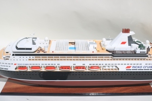 Maquette de bateau de croisière en bois sculpté à la main de haute qualité, pièce d'art de collection autoportante Gia Nhien Co. LTD SB5913P - Product Image 6