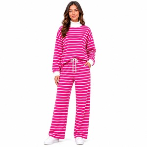Conjunto de Dos Piezas para Mujer, Sudadera de Cuello Alto a Rayas, Pantalones Anchos Casuales, Ropa Cómoda para Estar en Casa - Product Image 1