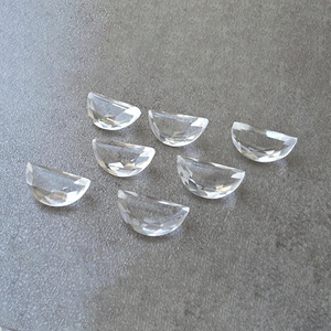 Cristal de Cuarzo Natural en Forma de Media Luna, Corte Facetado, Calibrado, Gema Suelta - Product Image 4