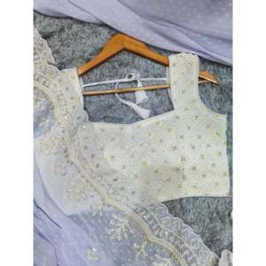 Chal de Diseñador con Hermosas Lentejuelas y Bordados con Hilos, Elegante Saree - Product Image 4