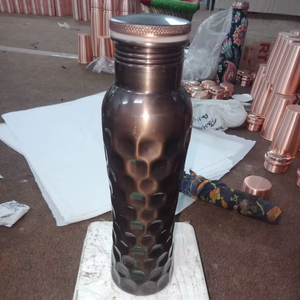 Botella de Cobre con Acabado Brillante, Diseño Clásico, Grabado Ayurvédico, Hecha a Mano, Ecológica, de Cobre Puro, Creaciones Antiguas - Product Image 6