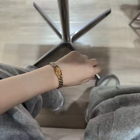 Nouvelle Montre à Quartz Minimaliste pour Femme, Plaquée Or, Rétro Mode avec Bracelet, Cadeau d'Amour, Luxe Unique, Cadran à Aiguilles Nobles