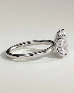 แหวนหมั้นเพชรแล็บโกรว์ Orinora Emerald and Pear Hidden Halo Toi et Moi พร้อมใบรับรอง IGI - Product Image 3