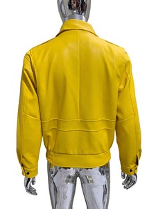 เสื้อแจ็คเก็ตบอมเบอร์ PU สีเหลืองสดใสสำหรับผู้ชาย ปกคอพับได้ สวมใส่สบายๆ สำหรับฤดูใบไม้ผลิ ทรงปกติ มีกระเป๋า เหมาะสำหรับกิจกรรมกลางแจ้ง มีโลโก้ด้านหน้า - Product Image 3
