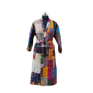 Vente en gros Robe longue multicolore en coton indien Kantha patchwork Peignoir style kimono fait main Vêtements de nuit thermiques grande taille - Product Image 1