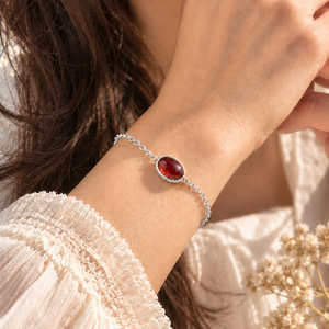 Pulsera de Cuarzo Granate Chapada en Oro |   Pulsera con Gema Ovalada Cabujón |   Joyería Hecha a Mano para Mujer - Product Image 4