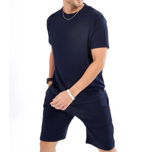 Conjunto de dos piezas azul marino para hombre, camiseta de manga corta y pantalones cortos lisos, conjunto informal de verano para uso diario, transpirable - Product Image 4