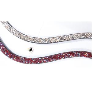 Correa de Cuero para Caballo de Estilo Delgado y Plano con Cristales Brillantes y Fijación Segura de Velcro - Product Image 1