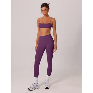 Ensembles de sport pour femmes : Soutien-gorge de sport et leggings taille haute, anti-transpiration, séchage rapide, avec coussinets intégrés, en nylon et élasthanne - Product Image 3