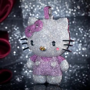 Pendentif Chat de Dessin Animé Iced Out avec Nœud Rose et Pavé de Cristaux, Style Hip Hop, Bijoux de Mode pour Femmes, Vente en Gros Personnalisée - Product Image 1