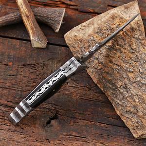 Cuchillo Plegable de Acero de Damasco con Mango de Cuerno de Toro, Funda para Transporte Vertical, Cuchillo de Bolsillo EDC para Caza y Camping, Punta Biselada, OEM/ODM - Product Image 3