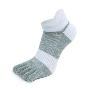 Chaussettes de sport ODM à cinq doigts, coupe basse, en maille respirante, avec talon renforcé, bande antidérapante, en coton, absorbant la transpiration, fabriquées sur mesure au Vietnam - Product Image 4