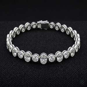 Bracelet tennis en argent 925 pour femme, diamants ronds taille brillant, style classique, à porter au quotidien - Product Image 3