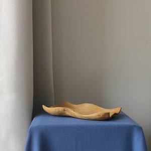 Planche à servir artisanale en bois de saule : Assiette à collation à bords ondulés - Product Image 3