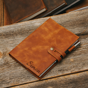Funda de cuero personalizada para diario - Funda de cuero para cuaderno A5 - Diario personalizado - Regalos de Navidad para él - Regalos personalizados para él - Product Image 1