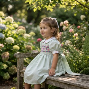 Robes anglaises traditionnelles en coton pour bébé fille, brodées à la main, smockées, à col Peter Pan et manches bouffantes, motif floral coloré et mignon - Product Image 3