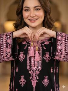 Women Embroidered Reversible Straight <b>Kurta</b> Set Dupatta Pink <b>Silk</b> Traditional Salwar Kameez Ankle Length Regular Fit - Product Image 3