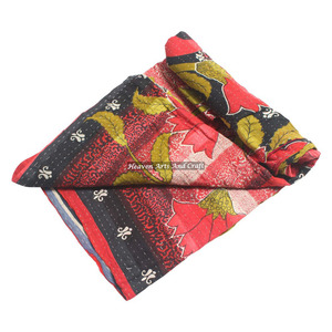 Premium Vintage Flower Design Handmade Reversible Kantha <b>Quilt</b> Indian Reversible Hand Stitched Heavy <b>Throw</b> Old Sari Blanket - Product Image 3