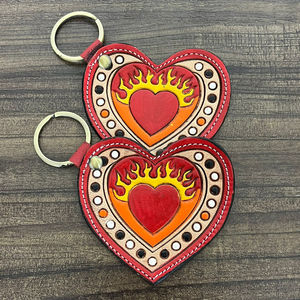 Porte-clés personnalisé en cuir de vache véritable, motif cœur flamboyant western, élégant, fait main, accessoire cadeau de boutique - Product Image 5