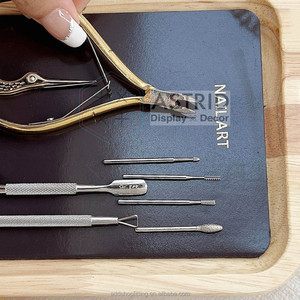 ถาดโชว์เล็บไม้ดีไซน์ใหม่ ขนาดกว้าง 18x สูง 32 ซม. สำหรับร้านค้า - Product Image 3