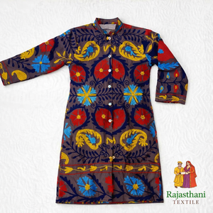 Chaqueta Larga Bordada a Mano Suzani con Logotipo Personalizado, Diseño Floral, Acolchada, de Cuero y Tela Tejida, Rellena de Algodón, con un Solo Botón, para Mujer - Product Image 1