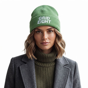Gorro de Lana Personalizado con Bordado para Mujer, Gorro de Invierno Tejido Suave y Cálido para Uso Casual, 100% Acrílico, Talla Adulto 56-58CM - Product Image 1