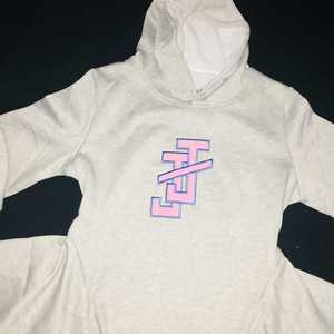 Sweat-shirt à capuche peplum pour femmes Jack and Jill, manches longues, décontracté, doux, confortable, élégant, taille ajustée, pull tendance - Product Image 4