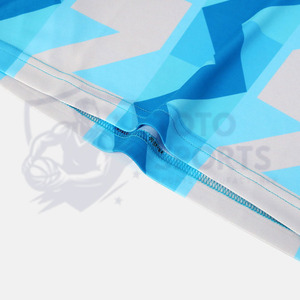 ผ้าโพลีเอสเตอร์คุณภาพสูง น้ำหนักเบา ระบายอากาศได้ดี ทันสมัย ยอดนิยม  ผู้ผลิตชั้นนำ รับผลิตชุดกีฬา ชุดฟุตบอล พร้อมสกรีนโลโก้ตามสั่ง - Product Image 5