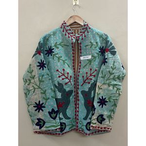 Veste courte en broderie Suzani Kantha faite à la main pour femme, taille unique, veste Suzani unique, cadeau pour elle - Product Image 2