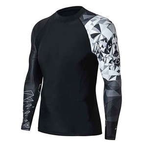 Rashguard en polyester respirant, imprimé par sublimation, design personnalisé de haute qualité, rashguard pour hommes - Product Image 1