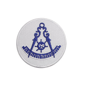 Écusson brodé Maître Maçon, thermocollant, sur toile, broderie bleue sur fond blanc, pour chapeaux et vêtements - Product Image 1