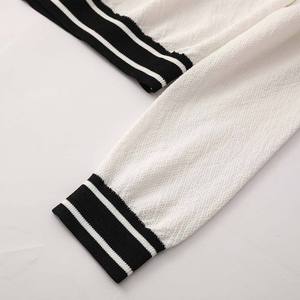 Cardigan en tricot blanc pour femme, manches longues, style preppy, boutons contrastés, longueur normale, toutes saisons - Product Image 3