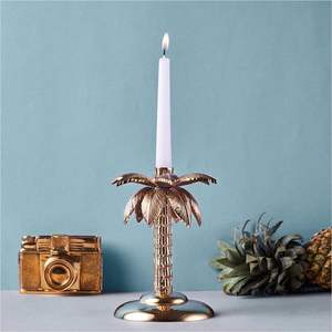 Porte-bougie élégant en aluminium qui rehausse l'ambiance de la maison avec une éclairage doux et un design artistique - Product Image 3