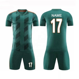 Vente en gros Uniforme de football confortable pour homme Maillot à manches courtes bon marché pour la pratique sportive - Product Image 4