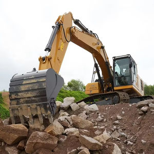 Excavadora Amarilla Usada Versátil de 3 Toneladas con Cabina de Seguridad de Visión Amplia y Brazo Desplazable para Trabajos de Infraestructura en Espacios Reducidos - Product Image 1