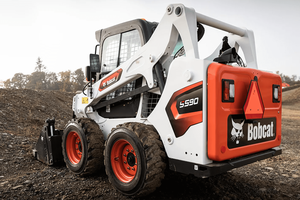 ¡Oferta imperdible! Minicargadora Bobcat T62 con motor diésel de 66 HP y enganche rápido hidráulico para construcción. - Product Image 2