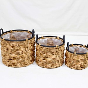 Trending Indoor Flower Pots Natural Water Hyacinth <b>Planter</b> Basket Set with <b>Plastic</b> Liner and Handles - Product Image 4