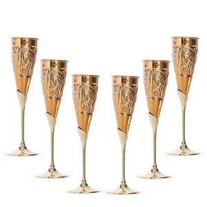 Gobelet à vin en laiton fait main avec motif en relief, finition dorée, pour la maison, les hôtels, les bars, flûte à champagne, verre à boire - Product Image 1