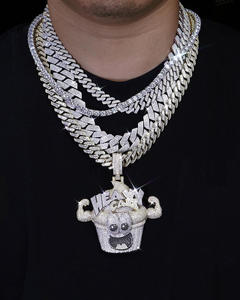 Colgante de nombre personalizado de diseñador en plata de ley con diamantes VVS Moissanite, colgante de diamante Baguette brillante, diseño de tendencia - Product Image 2