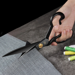Tijeras de Sastre Profesionales de Alta Calidad, Acero Inoxidable, para Recortar Telas, Cortar y Confeccionar Prendas - Product Image 4