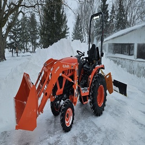Tractor Kubota LX2620HSD de alto rendimiento que ofrece potencia confiable, transmisión hidrostática suave y fácil operación. - Product Image 2
