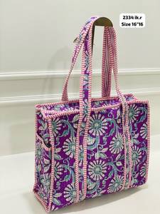 Sac fourre-tout à bandoulière matelassé floral de style mode pour femme, haute qualité, fermeture éclair, grande capacité, couleur personnalisable, toutes les options - Product Image 5