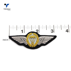 Patch brodé avec couronne et ailes, badge thermocollant en tissu, forme irrégulière, patch en feutre non tissé - Product Image 5