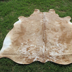 Alfombra de cuero natural de piel de vaca, alfombra de piel de vaca auténtica para decoración de dormitorio y sala de estar, alfombra decorativa de piel de vaca. - Product Image 4