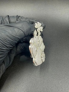 จี้เพชรโมอิสซาไนต์ Laysware Jewels สไตล์ฮิปฮอป เงินแท้ 925 เครื่องประดับหรูหราสำหรับทุกเพศ ดีไซน์มีเสน่ห์ โดดเด่น ทันสมัย เหมาะสำหรับงานปาร์ตี้ ของขวัญสุดเก๋ - Product Image 3