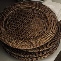 Assiette de Présentation Artisanale en Rotin, Vaisselle en Osier Faite à la Main pour Dîners Raffinés et Décoration d'Événements de Prestige, Mariages, Hôtels, Restaurants