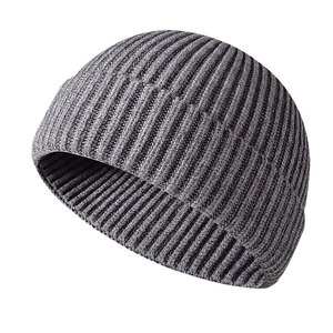 Bonnet unisexe noir en tricot torsadé à motif animalier, 100 % acrylique, pour l'hiver, décontracté, pour adultes, avec revers côtelé et broderie - Product Image 4