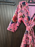Robe longue en velours rose à imprimé floral pour femme, manches longues, vêtement de détente doux et tissé, tenue décontractée de printemps