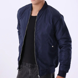 เสื้อแจ็คเก็ตบอมเบอร์ผ้าซาตินสีน้ำเงินกรมท่าสำหรับผู้ชาย แบบคลาสสิก ซิปหน้า เงางาม น้ำหนักเบา สวมใส่สบาย ทรงเข้ารูป เสื้อคลุมลำลองเนื้อนุ่ม - Product Image 1